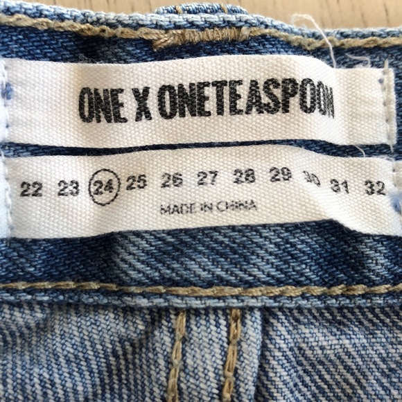 One teaspoon, one X denim shorts, size 24 - Picture 2 of 7